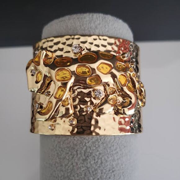 Lilly Pulitzer Cheetah Cuff Bracelet Gold Tone Crystal Accents NWOT Resort - Picture 6 of 7